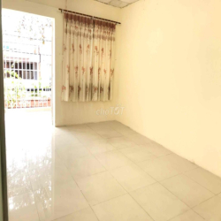 Nhà nguyên căn MT hẻm thông 275 Quang Trung, P.10, GV