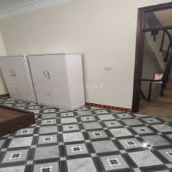 Cho thuê nhà 5 tầng 3 ngủ full đồ ở Trúc Khê, Láng Hạ. 13.5tr