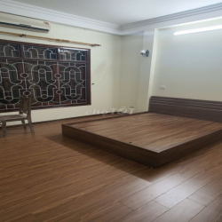 Cho thuê nhà 5 tầng 3 ngủ full đồ ở Trúc Khê, Láng Hạ. 13.5tr