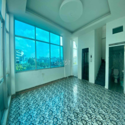 NGANG 10M - 4 LẦU THANG MÁY GÓC 2 MẶT TIỀN HOÀNG SA - TÂN ĐỊNH