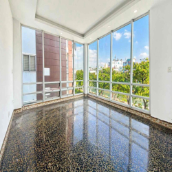 NGANG 10M - 4 LẦU THANG MÁY GÓC 2 MẶT TIỀN HOÀNG SA - TÂN ĐỊNH