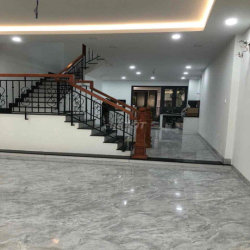 Nhà 2 lầu ( 5 x 20m ) 4 phòng, KDC Đông Tăng Long