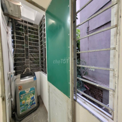 Cho thuê căn 1 pn,1 pk 40 m lạc Long quân giá 5 tr full đồ