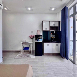 CÒN 1 PHÒNG  STUDIO BAN CÔNG NGAY CHU VĂN AN BÌNH THẠNH