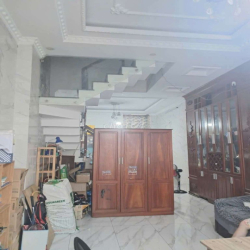 Nhà 1 trệt 3 lầu đường Tây Lân BTĐ A bình tân