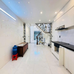 Thuê Nhà Hẻm 6m 💎Phạm Văn Chiêu P8💎💎5x16m 💎3 lầu-4 Phòng-5wc-