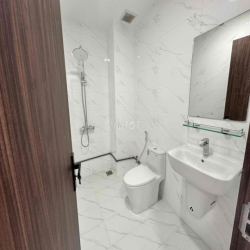 CHÍNH CHỦ CHO THUÊ PHÒNG STUDIO BAN CÔNG FULL NỘI THẤT BẮC HẢI Q10