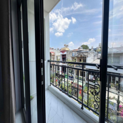 CHÍNH CHỦ CHO THUÊ PHÒNG STUDIO BAN CÔNG FULL NỘI THẤT BẮC HẢI Q10