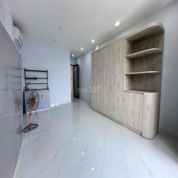 CHÍNH CHỦ CHO THUÊ PHÒNG STUDIO BAN CÔNG FULL NỘI THẤT BẮC HẢI Q10