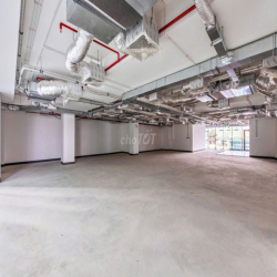 Cho thuê VP 376m2 CMT8 cơ sở vật chất hạng B giá hạng C, trần cao 3m6