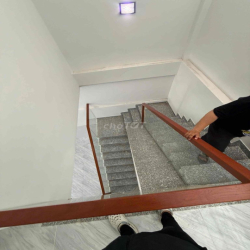 CHO THUÊ MẶT TIỀN SONG HÀNH Q12