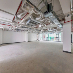 Cho thuê VP 376m2 CMT8 cơ sở vật chất hạng B giá hạng C, trần cao 3m6