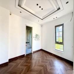 CHO THUÊ NHÀ VILLA GÓC 3 TẦNG MỚI  KHU HÀ QUANG 2 GIÁ 50 TRIỆU/ THÁNG