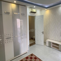 cho thuê nhà phố mega village khang điền an ninh hồ bơi gym