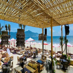 CHO THUÊ MẶT BẰNG SÂN VƯỜN MT GẦN TRẦN BẠCH ĐẰNG - NGAY KHU PHỐ ĐI BỘ