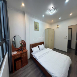Cho thuê nhà ngõ 168 Hào Nam DT55m2, 4,5T, giá 15 triệu/tháng oto.