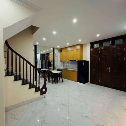 🏡 CHO THUÊ NHÀ NGUYÊN CĂN BỒ ĐỀ - THANG MÁY XỊN - FULL ĐỒ  - 15 TRIỆU!