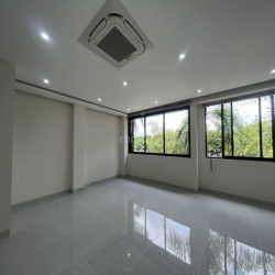 Cho thuê tầng 1 Shophouse KĐT Zeitgeits làm văn phòng