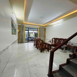 Nhà 2 lầu 4 phòng full nội thất KDC 91B