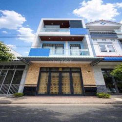 Nhà 2 lầu 4 phòng full nội thất KDC 91B