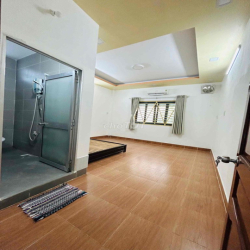 Nhà 2 lầu 4 phòng full nội thất KDC 91B
