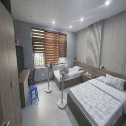 Nhà ngõ 1 Phạm Tuấn Tài - DT 60m2 x 6 tầng có Thang Máy đường 8m để xe