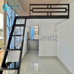 CHO THUÊ PHÒNG CÓ BAN CÔNG MỚI 100% - TRỐNG SẴN Ở LIỀN NẰM NGAY T.TÂM