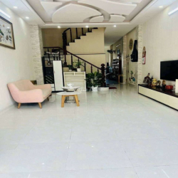 NHÀ GẦN GIÁO XỨ ĐÔNG QUANG 4X20M 1 TRỆT 2 LẦU GIÁ TỐT