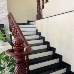 NHÀ GẦN GIÁO XỨ ĐÔNG QUANG 4X20M 1 TRỆT 2 LẦU GIÁ TỐT