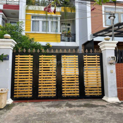 NHÀ GẦN GIÁO XỨ ĐÔNG QUANG 4X20M 1 TRỆT 2 LẦU GIÁ TỐT