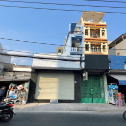 Mặt Tiền Đường Âu Cơ Khu Kinh Doanh Sầm Uất .