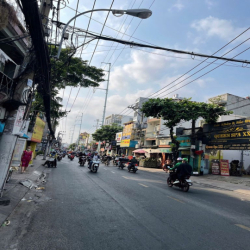 Mặt Tiền Đường Âu Cơ Khu Kinh Doanh Sầm Uất .