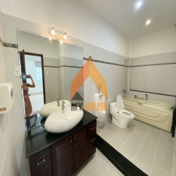 VIILLA FULL DT HẦM BỰ NHẤT QUẢ ĐẤT SAU METRO 10X20