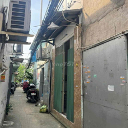 Nhà 2 lầu, điện nước chính thức, có máy lạnh
