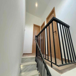Nhà mới xây 2PN - 2WC gần Phú Mỹ Hưng, hẻm Huỳnh Tấn Phát, dọn vào ở .