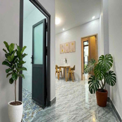 Cho thuê phòng 1pn Trung Tâm Q4 máy giặt riêng ban công mới