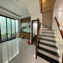 Chủ Ngộp Bán Gấp Nhà Đơn Lập 45m2 thuộc Đồng Mai Yên Nghĩa,