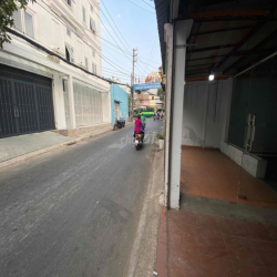 Cho thuê mặt bằng ngang 8 150m2 Lê Văn Thọ