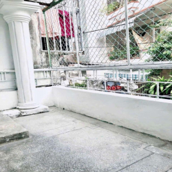 Chính chủ cho thuê nhà hxh ở gia đình