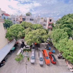 Căn Hộ Tách Bếp - Ban Công - Full Nội Thất - Máy Giặt Riêng- Sân Bay