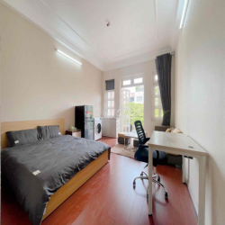 Căn Hộ Tách Bếp - Ban Công - Full Nội Thất - Máy Giặt Riêng- Sân Bay