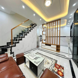 Cho thuê biệt thự 145m2 3L4PN gần Đỗ Xuân Hợp, Gia Hoà, Cầu Năm Lý