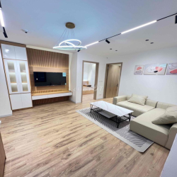 Cho Thuê Căn Góc 3 Ngủ 2 Wc ,90m2- 2 Ban Công Tại Thành Phố Giao Lưu
