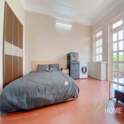 Căn Hộ Tách Bếp - Ban Công - Full Nội Thất - Máy Giặt Riêng- Sân Bay