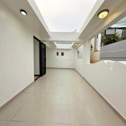 Cho thuê biệt thự 145m2 3L4PN gần Đỗ Xuân Hợp, Gia Hoà, Cầu Năm Lý