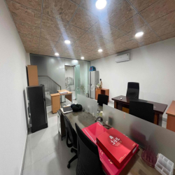 Cần Share Lại  Trệt + Lầu1+Lầu2+Lầu3 Mặt Tiền Song Hành Lakeview City