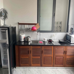 Căn hộ Studio 33m2, giá 7tr/1tháng , tull nội thất, có thang máy