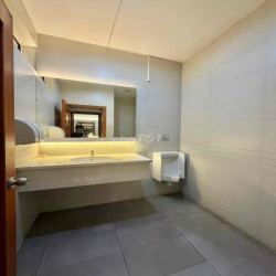 💜Cho thuê nhà 4 tầng thang máy , pccc , tầng hầm , 8 phòng