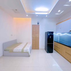 Căn Hộ Cao Cấp Ngay Phan Đăng Lưu, Phú Nhuận 7tr5 full nt giếng trời