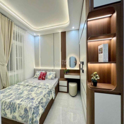 Cho thuê căn hộ Penthouse Sky Garden 3,PMH Q7,4PN full nt giá 4000$
